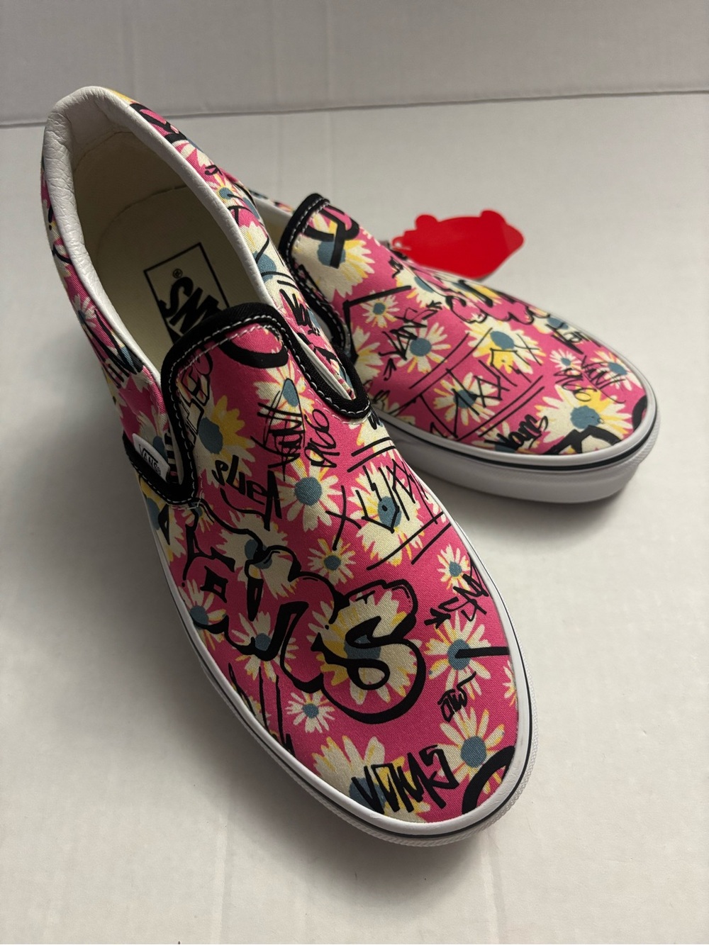 New! Vans off the wall slip on canvas shoes pink graffiti size M6.5/W8